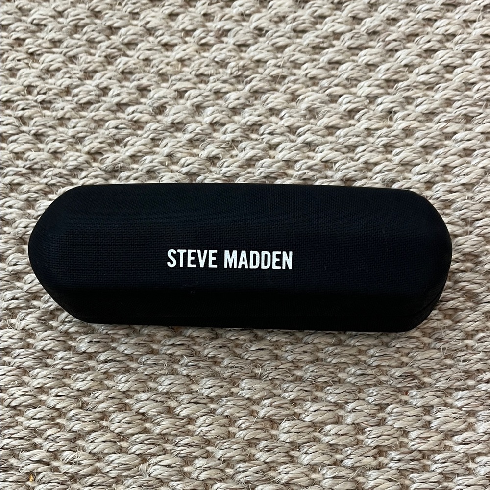 Steve Madden Black Glasses Case with Cloth